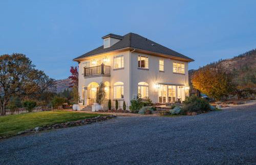 Starry Oak Vineyard Retreat w Hot Tub - Foto 1