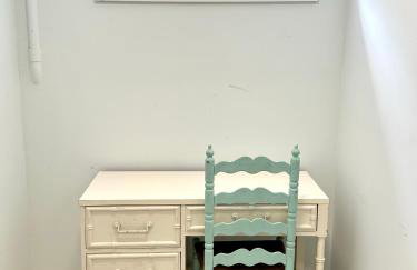 Romantic Secret Garden - Marble Floors & Bath DT Just 2 Blocks Beach Only 3 Miles - Foto 32