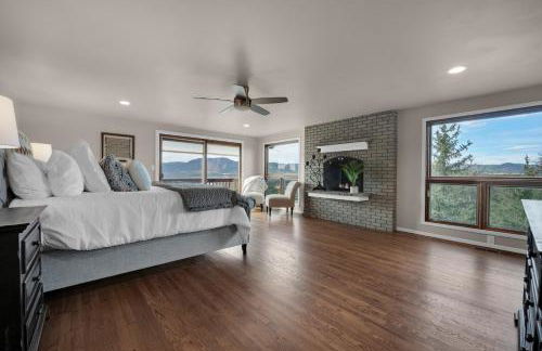 Expansive Monument Home Hot Tub and Mountain Views! - Foto 18