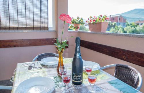 Comfortable Kastel Stafilic Apartment with Balcony - Two Bedroom Apartment with Balcony and Sea View - Foto 4