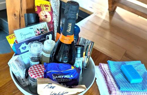 Open Plan Dog Friendly Annexe Sleeping 2 I Near Local Beaches & Chichester with FREE Parking - Foto 32