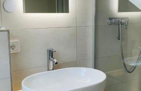 CASA DEL SOL - Neu ausgestattete Ferienunterkunft mit Parkplatz und E-Auto Ladestation - Foto 6