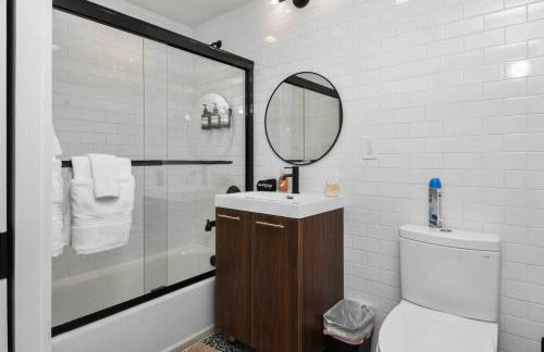 Charming 1BR King Bed - Just 20 Minutes from NYC! - Foto 14