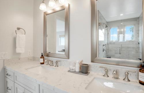 Coastal retreat near the beach w Panoramic Ocean Views, Rooftop Deck, & Firepit - Foto 28