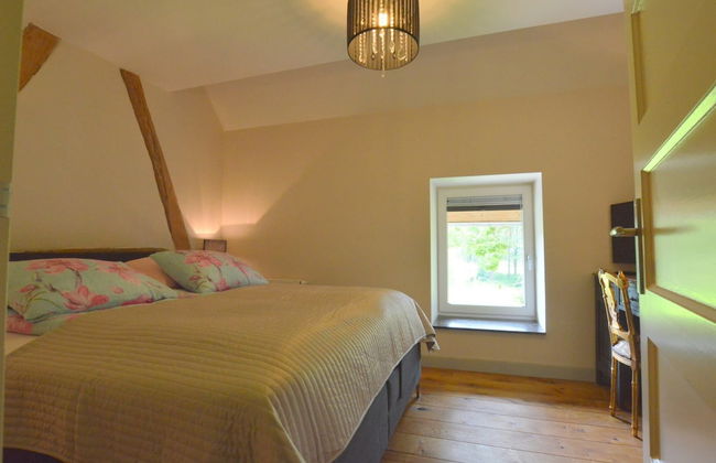 Stunning Holiday Home Near Forest in Slenaken - Photo 18