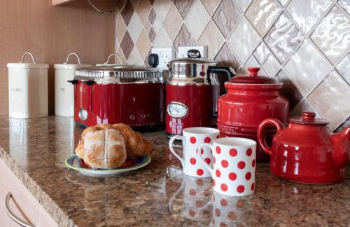 Springfield Deer View -No Commercial Sign written Vehicles,Private Hot Tub , 2 Dogs Max,Fishing Nearby & Communal Swimming Pool ,Pool open April to September - Foto 16