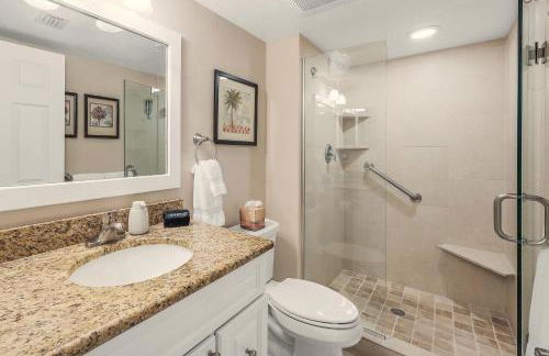 Waterfront Island Oasis! Heated Pool with Stunning View & 2 Full Bath - Foto 7