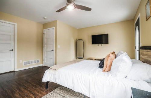 Modern Home of Style & Comfort! - Foto 31