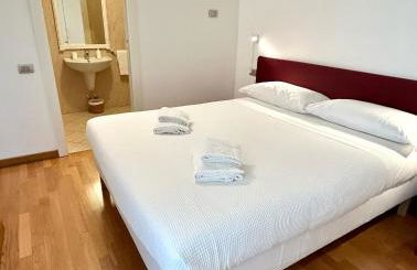 Riva Family Home - Central Apartment - Photo 16