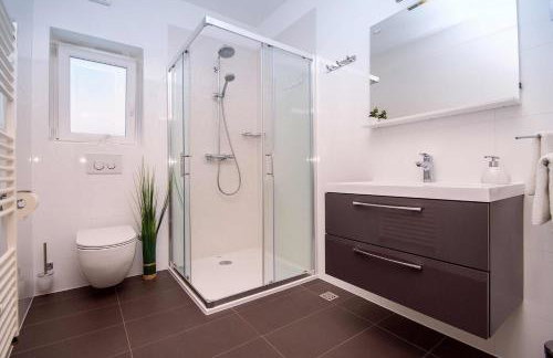 VILLA STOZAK, private heated pool, cinema room and sauna, 7 km from beach - Photo 18