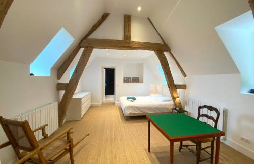 Le Pressoir du Château de Neuville - Piscine chauffée - Jeux - Forêt - Foto 21