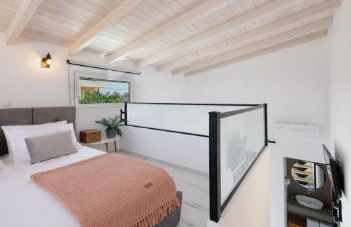 Solis Villa, with Heated Pool & 5 minutes to Beach, By ThinkVilla - Photo 34