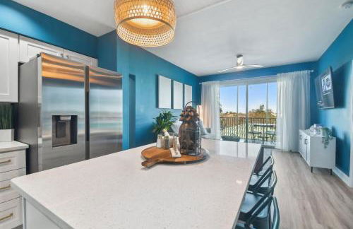 Fabulous Golf and Marina Community Condo - Photo 8