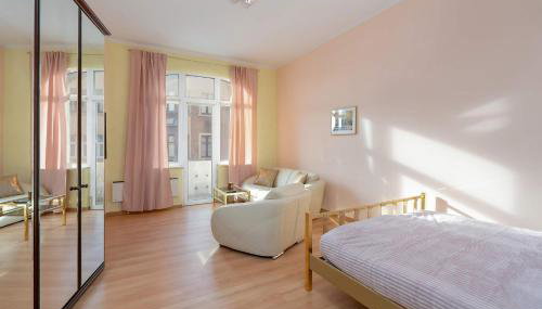 Elegancki Apartament Studio w Poznaniu by Noclegi Renters - Foto 5, wardrobe