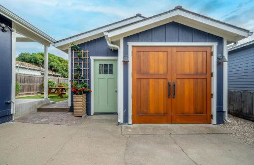 Charming 2 BDR Seaside Cottage - 5 Min to Beach - Foto 86