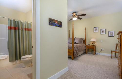 Fireside Retreat Hot Tub, Game Area, Fire Pit & Mountaintop Views! - Foto 37