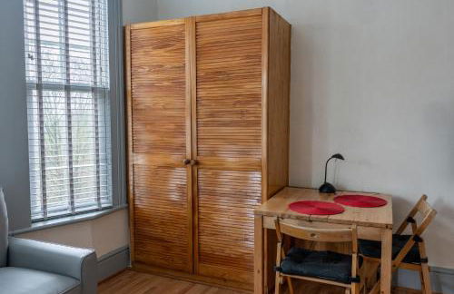 Studio apartment next to Highgate tube station - Photo 7