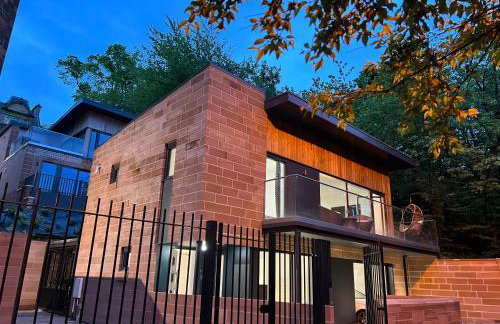 DESIGNER HOUSE - University of Glasgow / Central Glasgow 'Hillhead' West End G12 - Luxurious & Contemporary Detached House / Terrace / Garden / 'electric car charging' Garage Parking - Foto 8