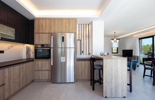 Sunnyside Villas, Just Steps to the Beach & Restaurants, By ThinkVilla - Photo 33