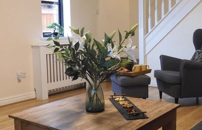 Lion House Chester - Very Near Zoo Ideal for Families - Photo 5