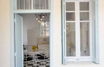 Poros Chic Seaside Neo-Classical Apartment with Terrace - Foto 13