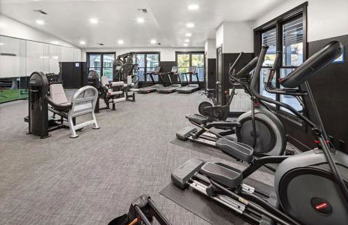 Landing Modern 1BD Game Room Gym - Photo 30