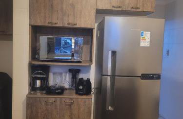 Apartamento Aconchego Frente Mar - Vila Guilhermina Praia Grande SP - Cozinha Completa - Climatizador de Ar - TV a Cabo - Wi-Fi - Photo 16