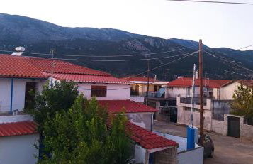 Traditional stone house Vrisi - Photo 18