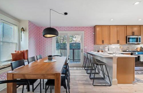 Cleveland Escape - Hot Tub - Karaoke Machine - Sleeps 12 - Foto 4