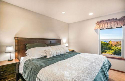 Spacious 3BR3BA with Spectacular Water Views - Foto 28