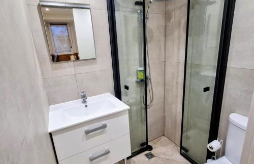 Spacious studio full of charm, recently updated - Foto 12