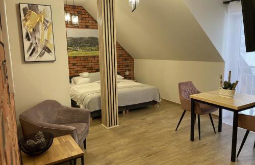 Dwór Bysina - Foto 13