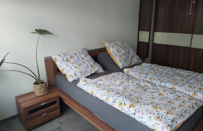 Modern Apartment With Balcony - Photo 7