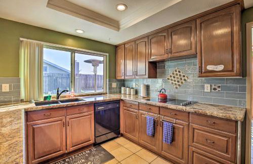 Breeze By the Pool Chula Vista Home with Game Room - Foto 7