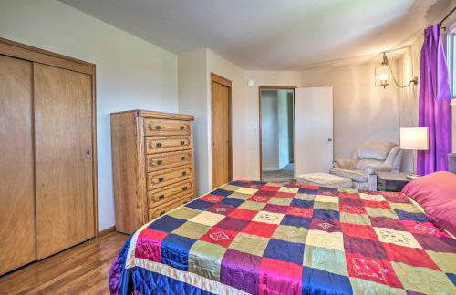 Lake House with Hot Tub - 1 Mi to Surf n Slide - Foto 18