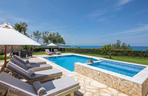 Villa Piedra Acharavi - Foto 12