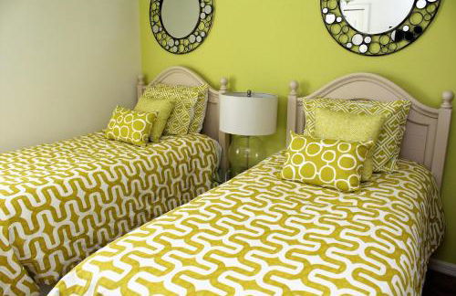 Ideal for Families & Couples - Lake View - South Facing Pool & Spa - Game Room - Providence Golf Community - Access to Resort Amenities - Photo 11