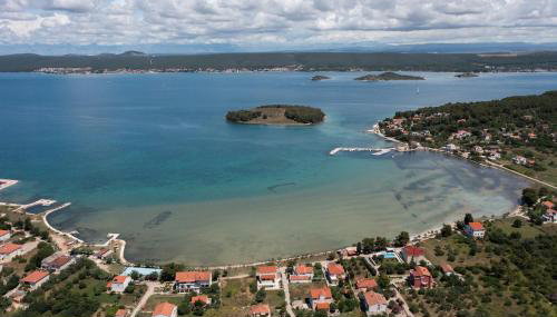 Whole estate just for you, 20m from sandy beach - Foto 4