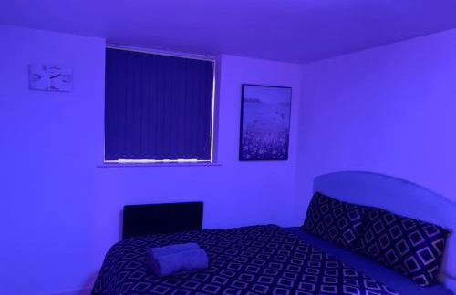 Ibiza Royale -Sleeps 6-Free Parking -Wi-Fi - Foto 13