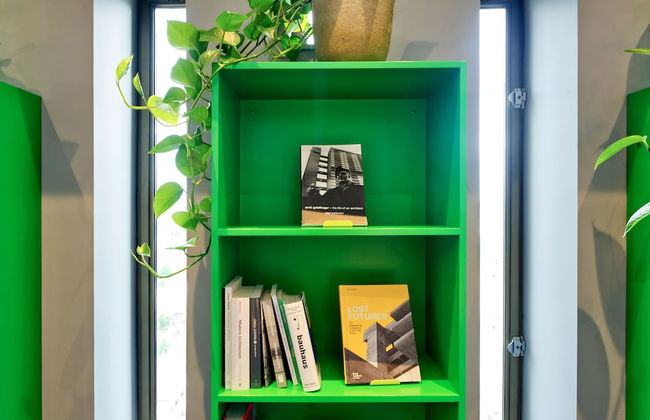 Elegant Two-bedroom Apartment in Vibrant Poplar - Foto 35