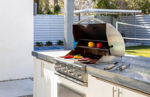 Far Far Away in Vista Las Palmas by ACME House Company - Foto 48