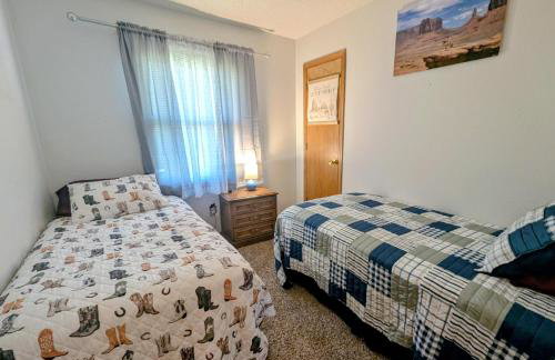 FairWestern, 5 bedrooms, 2 baths, sleeps 11 - Foto 26