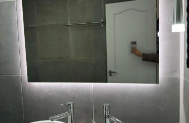 Villa pareada con piscina privada - Foto 40