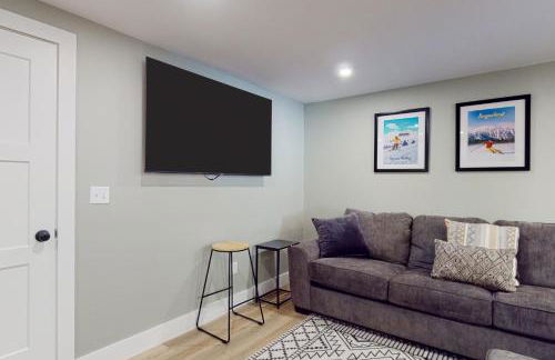 On Mountain Time - Photo 23