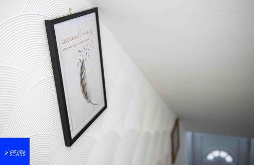 2ndHomeStays- Stoke-on-Trent-A Serene 3 Bed House with a Garden View-Suitable for Contractors-Relocation Families-Group of Friends-Sleeps 6 - 16 mins to J15 M6 and 36 mins to Alton Towers Resort - Foto 16