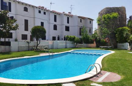 Acogedor adosado con piscina - Foto 3