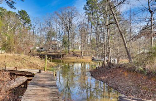 Great for Fishing! Lakefront Studio in Hemphill - Photo 25