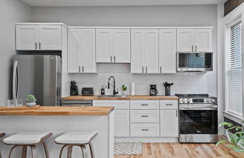 The Modern Boho Brick Loft - Foto 57