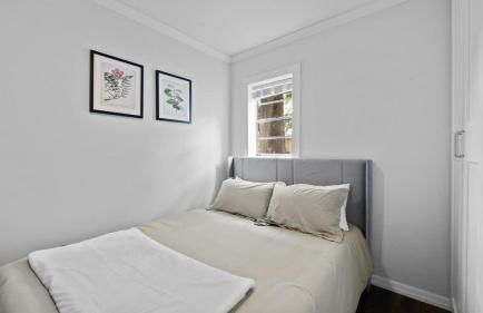 Comfy Modern Farmhouse Cottage w/ Private Patio! - Foto 14