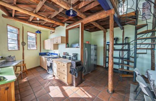 Cozy Rustic Mountain Home with Breathtaking views - Foto 16